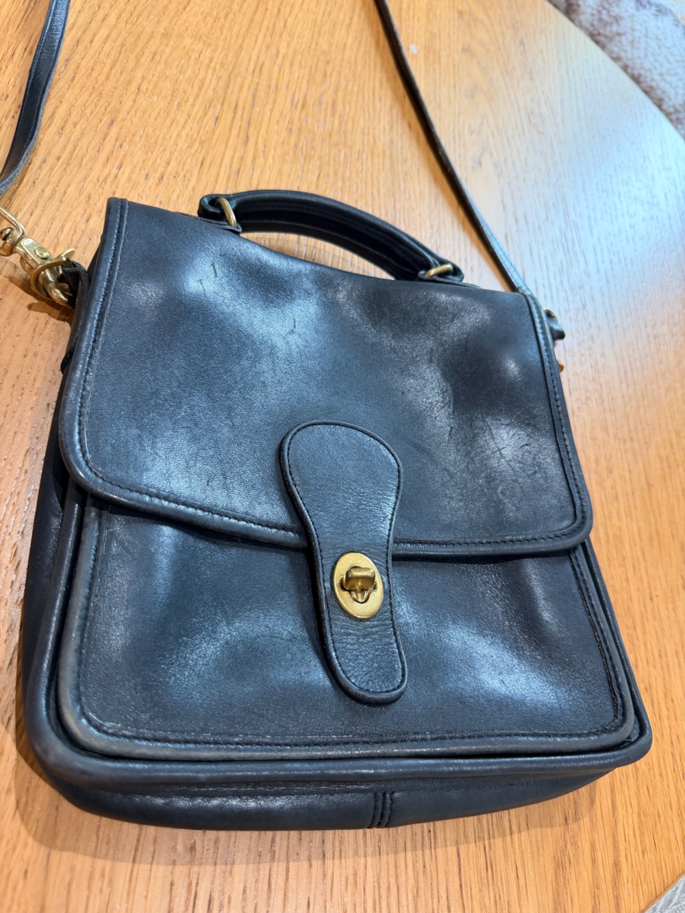 Vintage COACH Station Bag Black Leather Crossbody Turn Lock Top Handle Bag